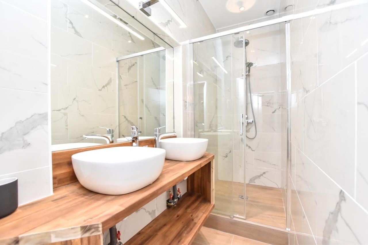 Apartment Cmg - Rochechouart Barbes *